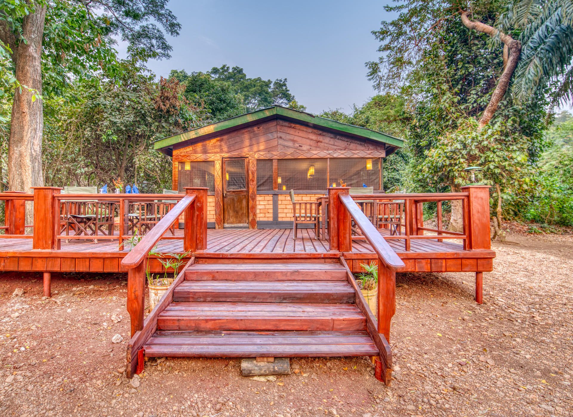 Mbali Mbali Gombe Lodge